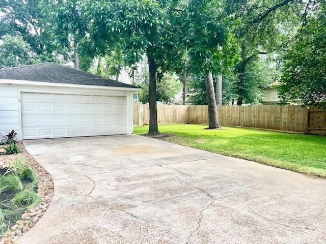 29019 Elmwood Dr, Shenandoah, TX 77381 - view of garage
