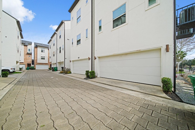 703 Schwartz St, Houston, TX 77020 - view of road with a residential view