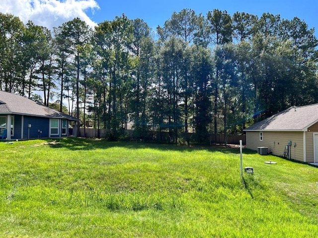 13 Firewood Rd, Huntsville, TX 77340