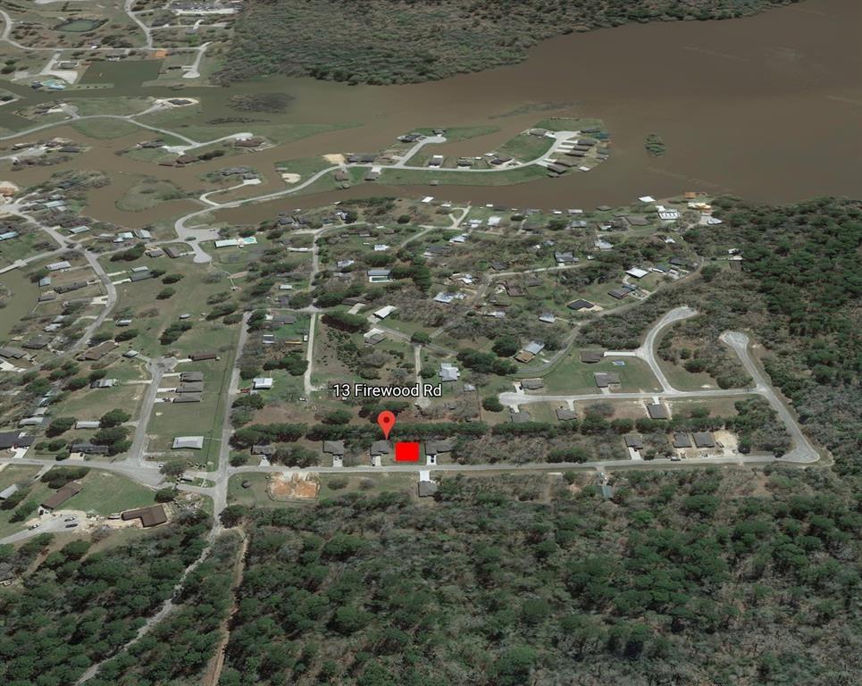 13 Firewood Rd, Huntsville, TX 77340