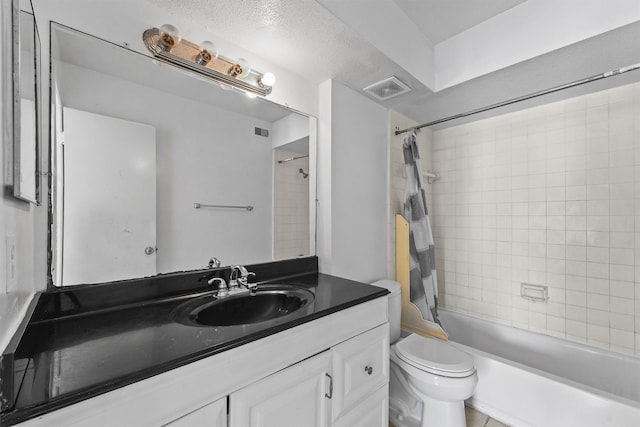 6606 De Moss Dr Unit 1406, Houston, TX 77074 - full bath with vanity and shower / tub combo with curtain