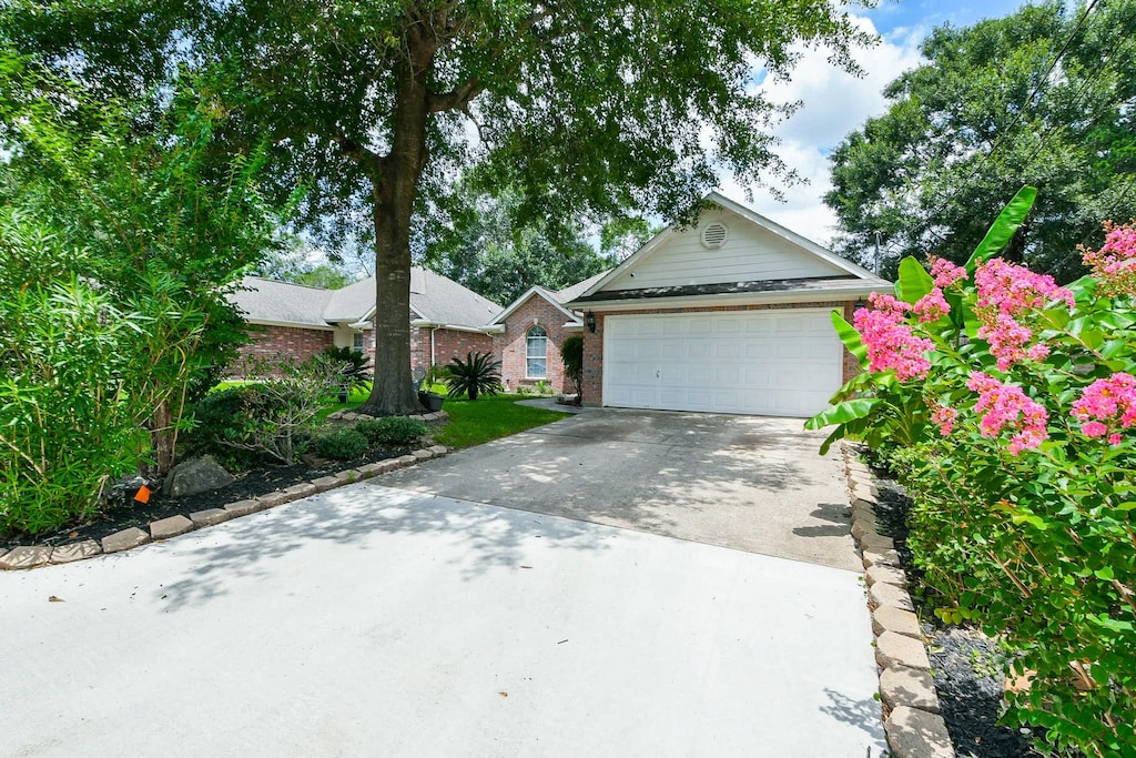 1717 Tyler St, Conroe, TX 77301 - photo 1
