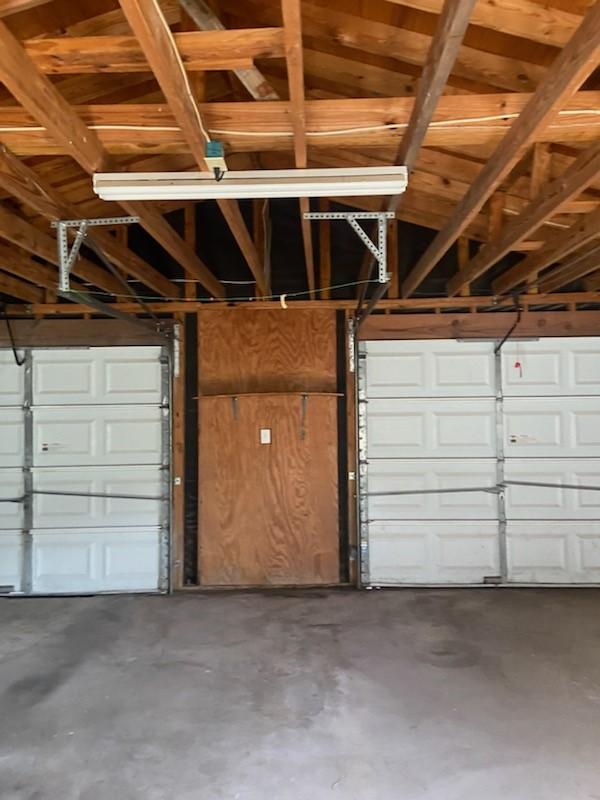 5514 Borden Ave, Galveston, TX 77551 - view of garage