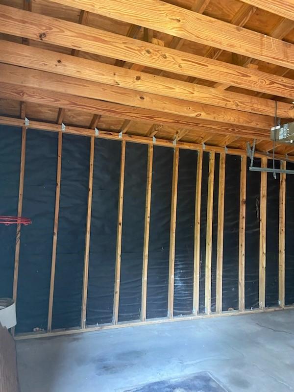5514 Borden Ave, Galveston, TX 77551 - view of garage