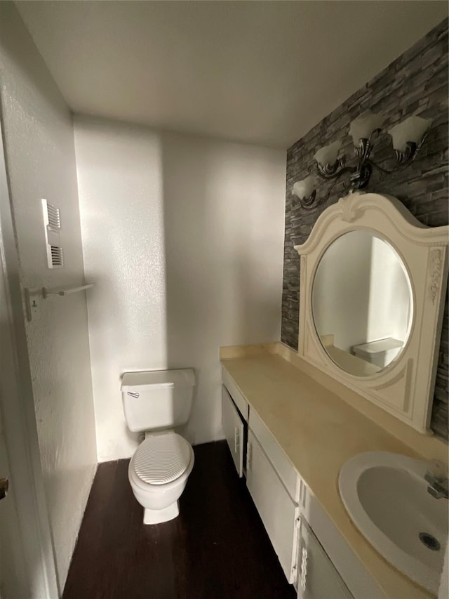 7200 Clarewood Dr Unit 10, Houston, TX 77036 - bathroom with vanity and wood finished floors