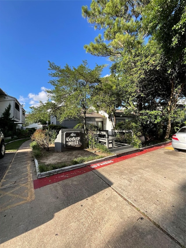 7200 Clarewood Dr Unit 10, Houston, TX 77036 - view of property hidden behind natural elements