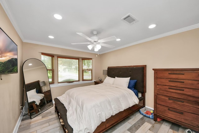5422 Jason St, Houston, TX 77096 - bedroom featuring light wood-style flooring, crown molding, recessed lighting, and ceiling fan