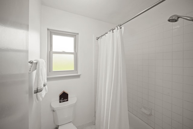 3103 Fairway Dr, Sugar Land, TX 77478 - bathroom featuring toilet and shower / tub combo with curtain