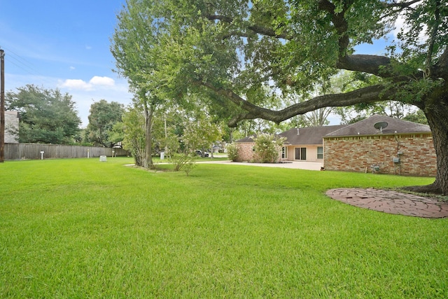 3103 Fairway Dr, Sugar Land, TX 77478 - view of yard