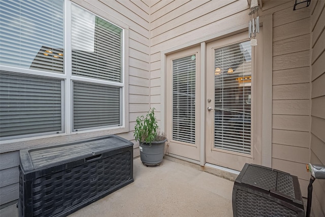 9107 Solvista Pass Ln, Houston, TX 77070 - view of exterior entry featuring a patio