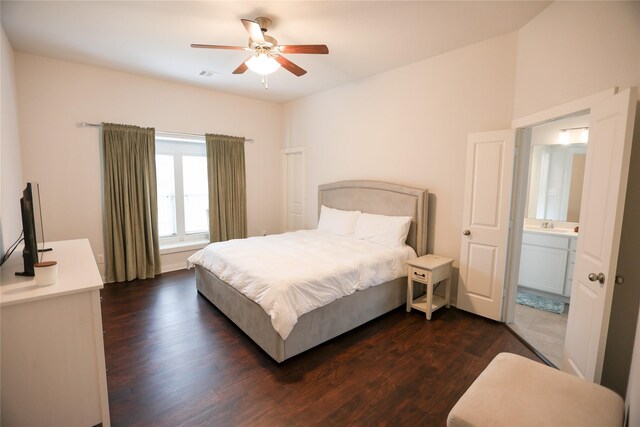 6926 Glenmoor Dr, Rosharon, TX 77583 - bedroom featuring dark wood finished floors and a ceiling fan