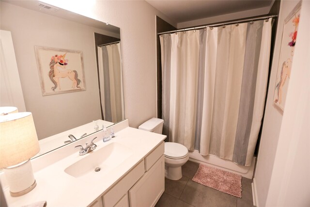 6926 Glenmoor Dr, Rosharon, TX 77583 - bathroom featuring vanity and tile patterned floors