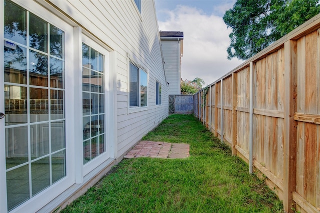 5651 Pine St, Houston, TX 77081 - view of fenced backyard