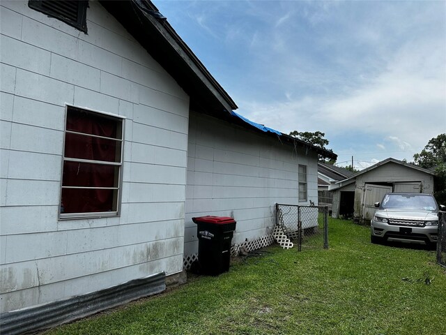 213 W Lobit St, Baytown, TX 77520 - view of home's exterior