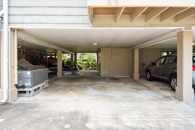 33 Lakewood Ln, Seabrook, TX 77586 - view of garage