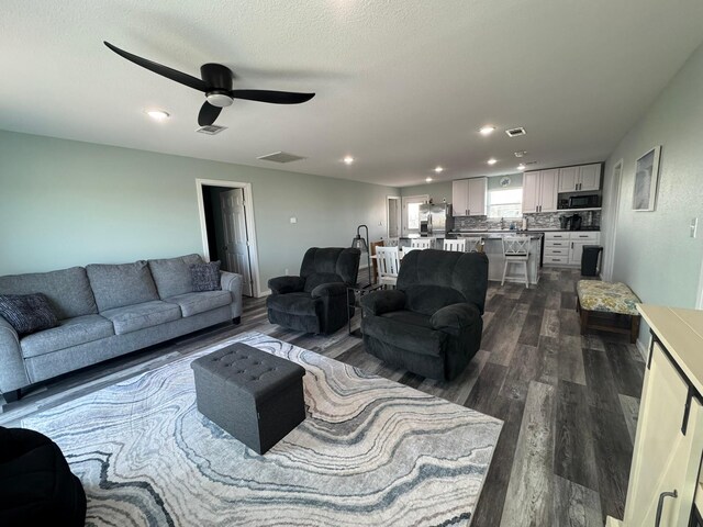 1118 County Road 204, Sargent, TX 77414 - photo 6