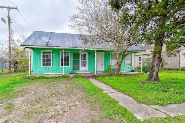 310 N Kleas St, Edna, TX 77957 - photo 2