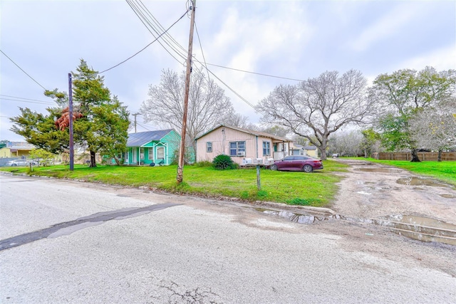 310 N Kleas St, Edna, TX 77957 - photo 4
