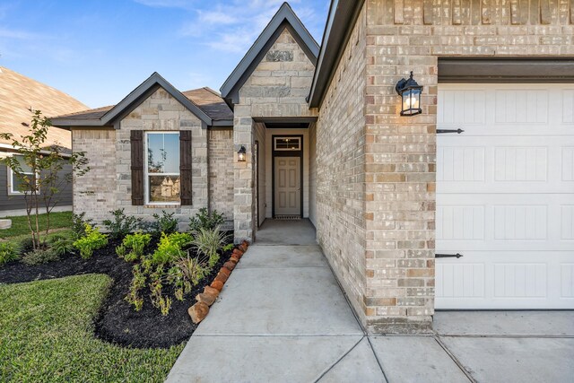 1418 Lake Ridge Dr, Brenham, TX 77833 - entrance to property featuring stone siding
