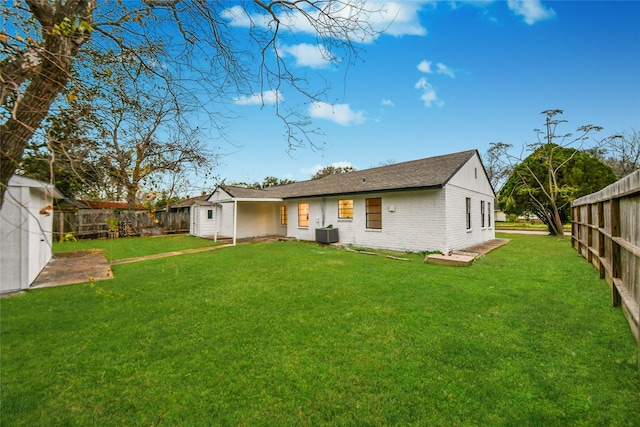 5817 Beechnut St, Houston, TX 77074 - rear view of property featuring a fenced backyard