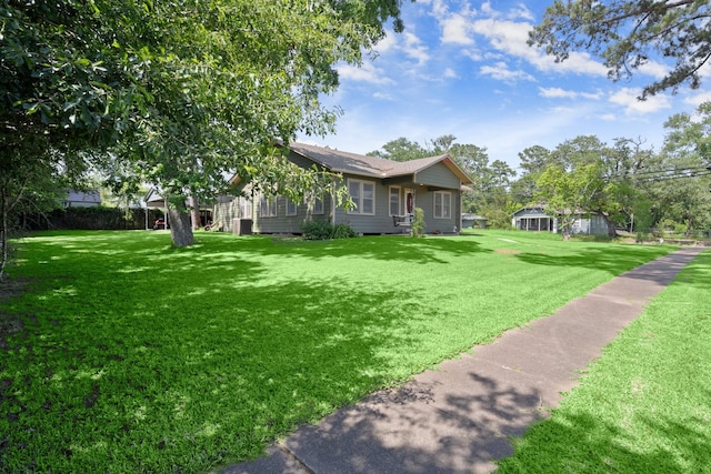 213 E Feagin St, Livingston, TX 77351 - view of green lawn