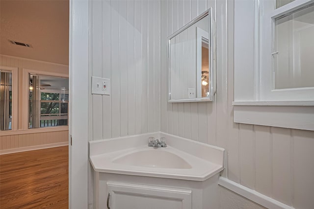 1372 W Pine Lake Cir, Conroe, TX 77316 - photo 23