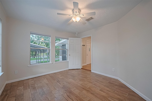 1372 W Pine Lake Cir, Conroe, TX 77316 - photo 27
