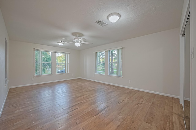1372 W Pine Lake Cir, Conroe, TX 77316 - photo 29