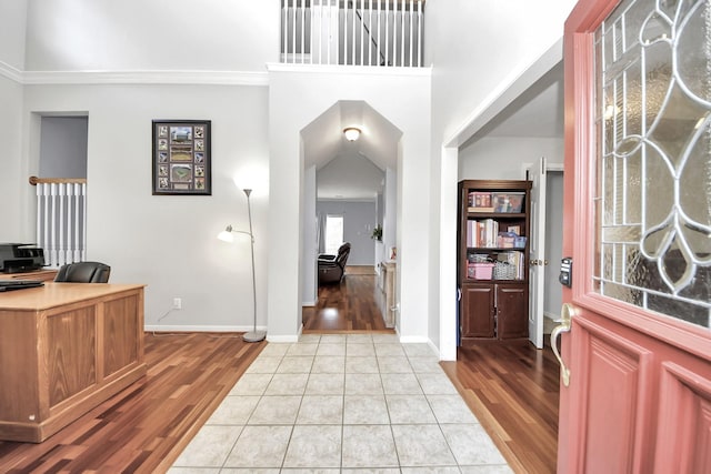 2613 Broussard Ct, Seabrook, TX 77586 - foyer entrance featuring light wood-style flooring and baseboards
