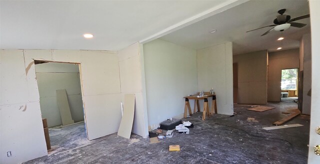 1015 N Bayshore Dr, La Porte, TX 77571 - photo 22