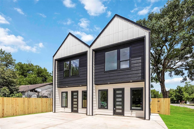 7129 Sidney St A-B, Unit A-B Houston, TX 77021 - photo 2