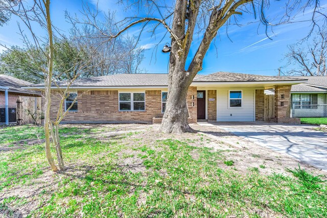 6615 Dewville Ln, Houston, TX 77076 - photo 3