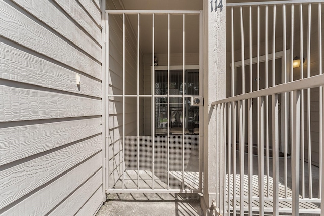 6701 Sands Point Dr Unit 114, Houston, TX 77074 - view of gate