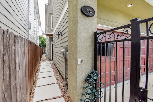 5238 Nett St, Houston, TX 77007 - view of side of home featuring a gate