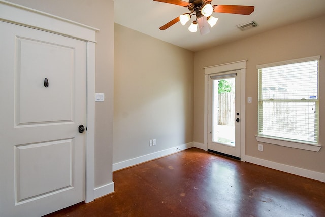 5238 Nett St, Houston, TX 77007 - unfurnished room with finished concrete flooring and a ceiling fan