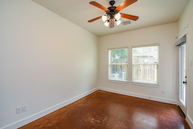 5238 Nett St, Houston, TX 77007 - empty room featuring concrete floors and a ceiling fan