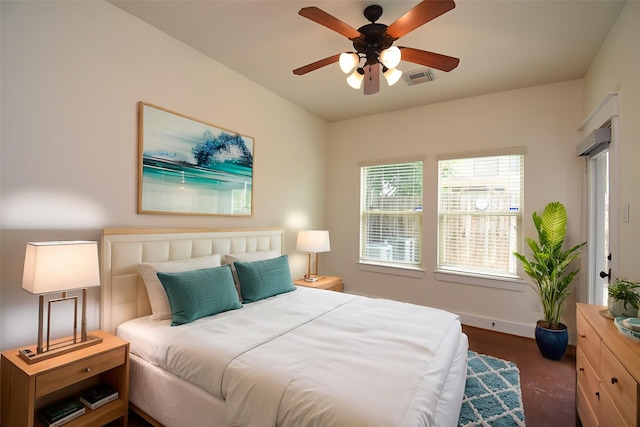5238 Nett St, Houston, TX 77007 - bedroom with baseboards and a ceiling fan