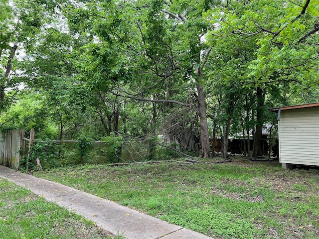 1815 Parker Rd, Houston, TX 77093 - view of yard