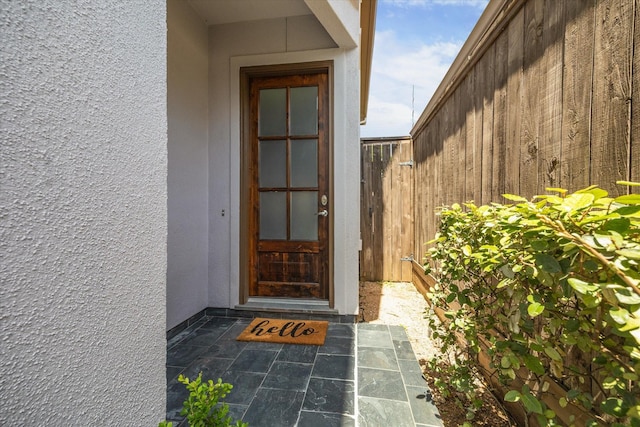 1518 Dunlavy St, Houston, TX 77006 - entrance to property with stucco siding
