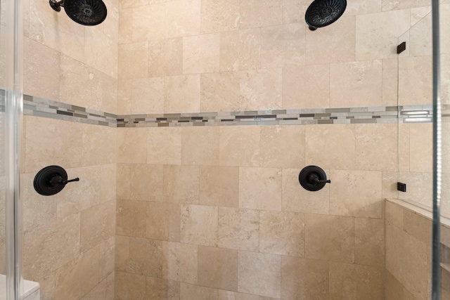 6531 Glenhill Dr, Spring, TX 77389 - bathroom featuring tiled shower