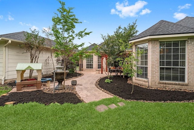 6531 Glenhill Dr, Spring, TX 77389 - view of yard featuring a patio