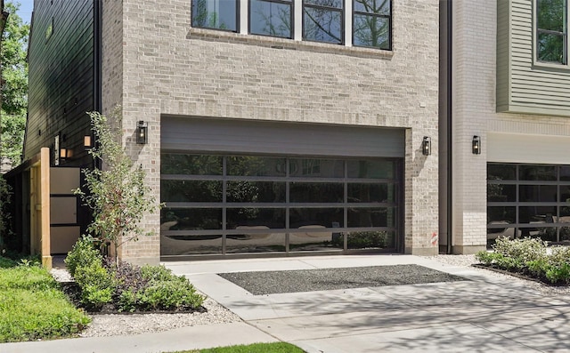 2434 Quenby St, Houston, TX 77005 - view of garage