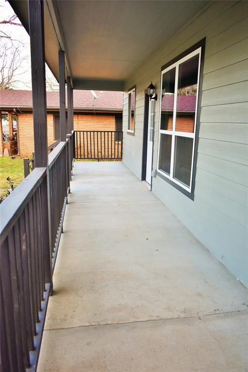 815 Leonard Ave, Richmond, TX 77469 - view of covered porch