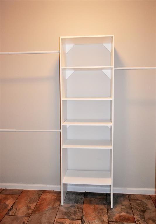 815 Leonard Ave, Richmond, TX 77469 - view of closet