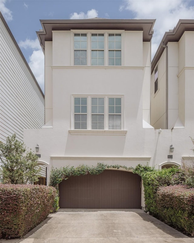 1207 W 25th St, Houston, TX 77008 - view of front of property featuring stucco siding
