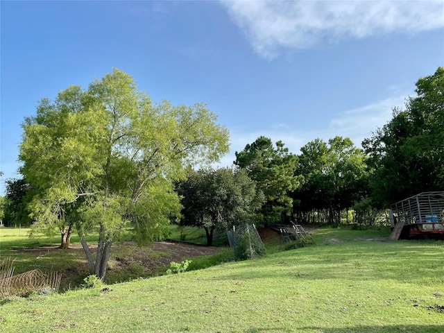 4374 Belton Ln, Anahuac, TX 77514