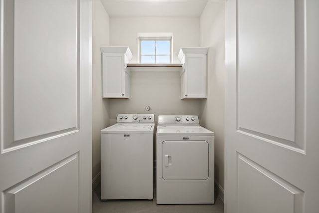 1034 W 26th St Unit D, Houston, TX 77008 - laundry area featuring cabinet space and independent washer and dryer