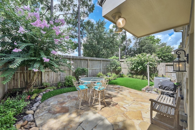 10215 Thornleaf Ln, Houston, TX 77070 - photo 32