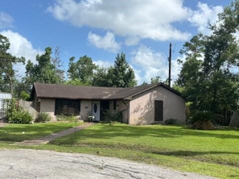 1614 Redwood St, Dickinson, TX 77539 - photo 1