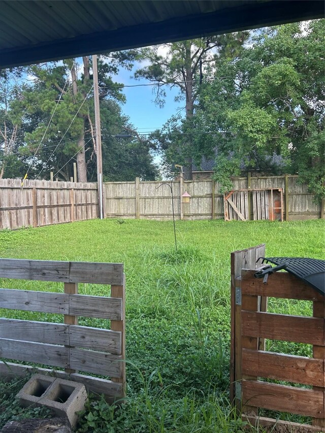 1818 Hillshire Dr, Deer Park, TX 77536 - view of yard